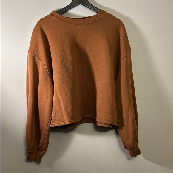 Universal Thread Cropped Tan Sweatshirt - Picture 1 of 7
